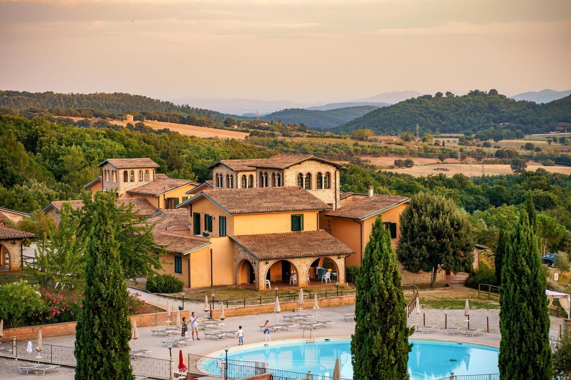Residence With Swimming Pool Immersed In The Typical Tuscan Countryside Just 5 Minutes From Massa Marittima Podere Pian Mucini Exterior photo
